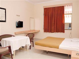 Fabexpress Shanti - Nr Vijay Mamta Theatre, Road
