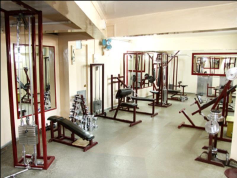 Hotel Fabexpress Shanti - Nr Vijay Mamta Theatre, Road 3*