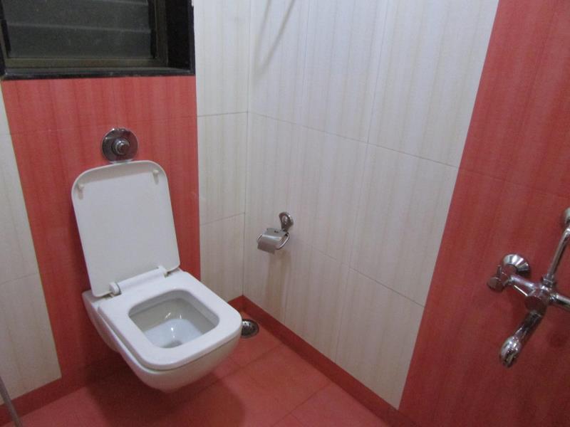 Fabhotel Skylark Inn