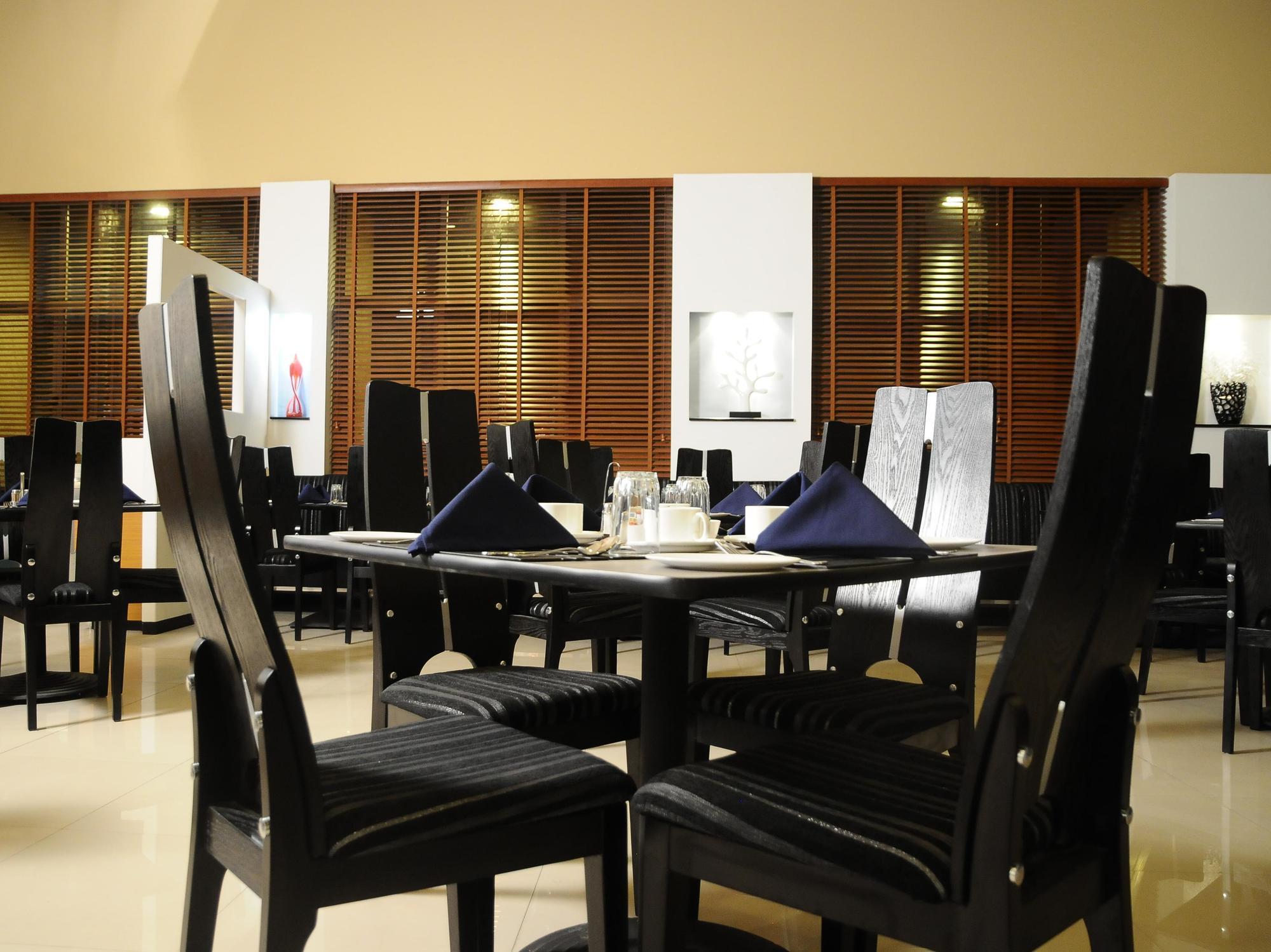Hi 5 & Experience Hotel Nashik