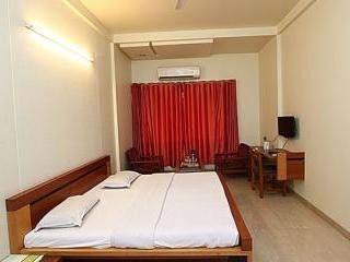 Hotel Surya Renaissance 2*