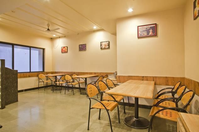 Hotel Rajmahal