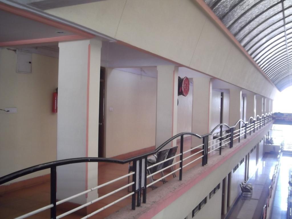 Sahyadri Hotel