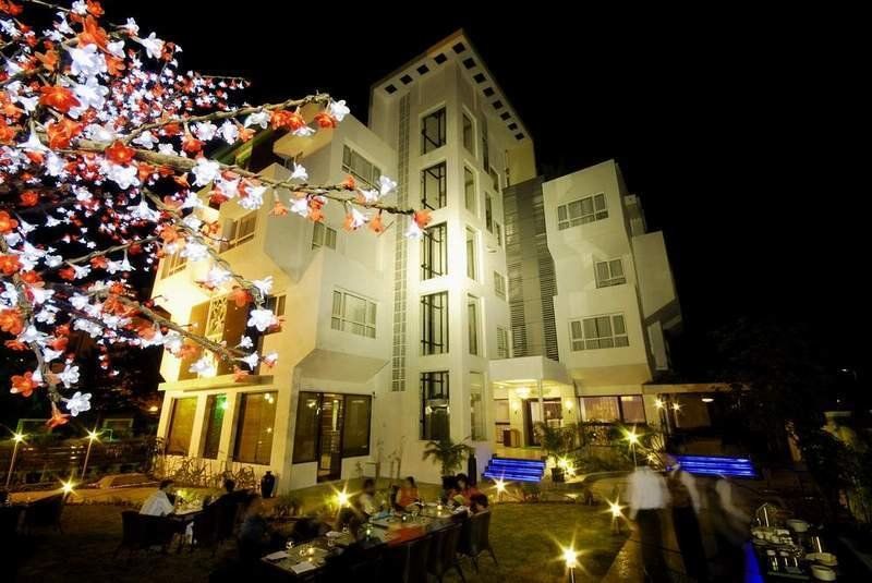 Click Hotel