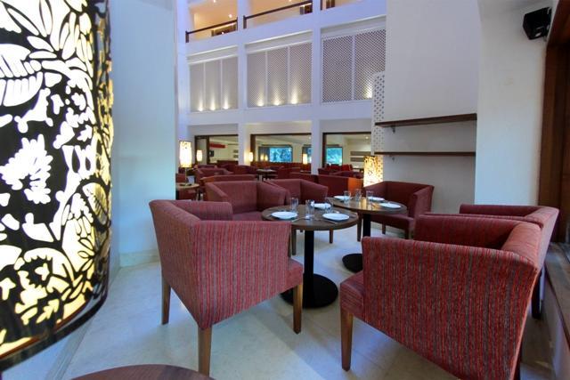 Hotel The Emerald Park