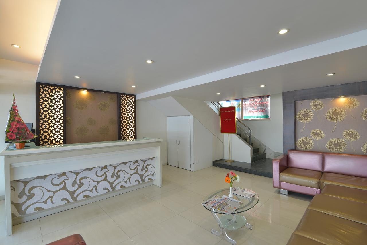 Oyo 4448 Suresh Plaza Hotel Nashik