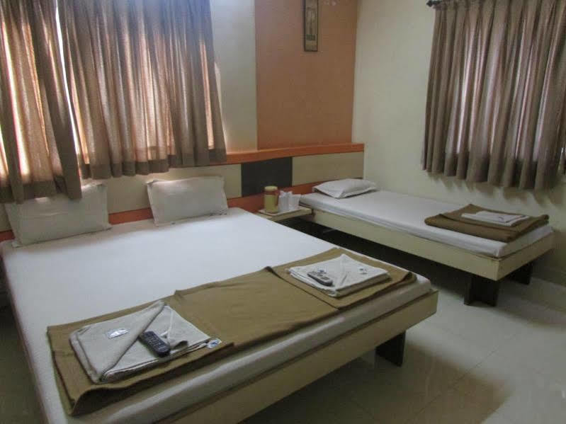 Cool Palace Hotel 2*
