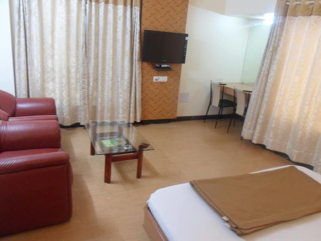 Pooja International Hotel