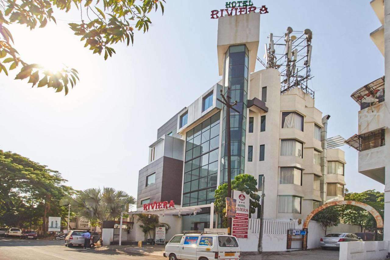 Oyo 10672 Riviera Nashik