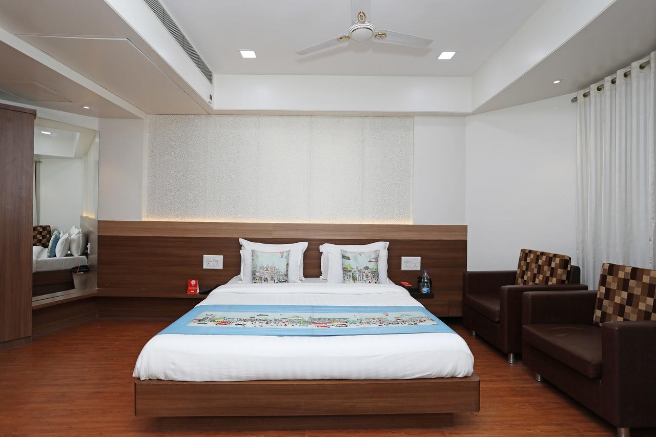Oyo 10672 Riviera 3* Nashik