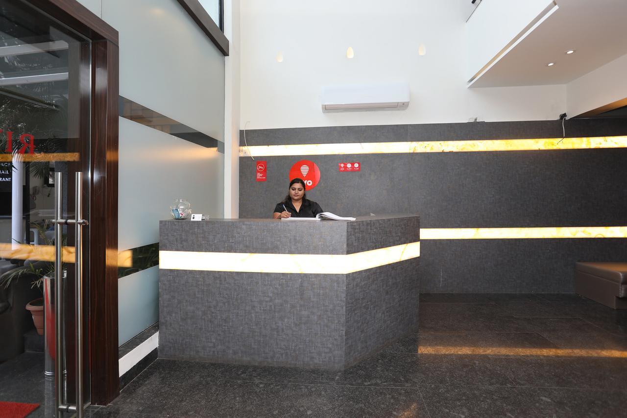 Oyo 10672 Riviera Nashik