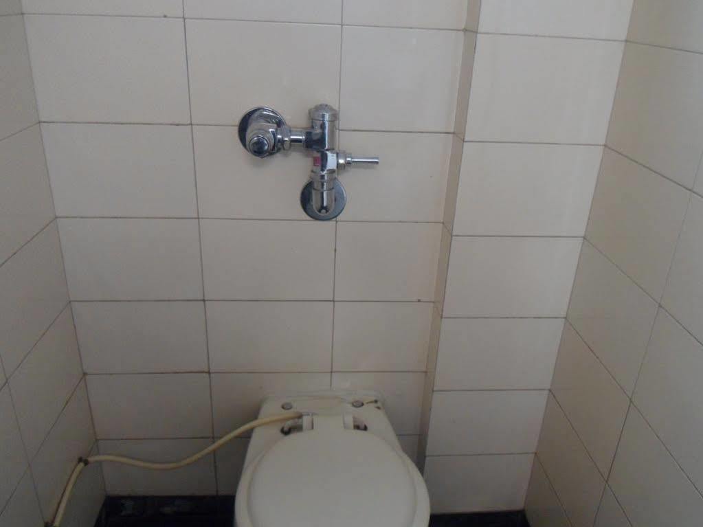 Pooja International Hotel 2*