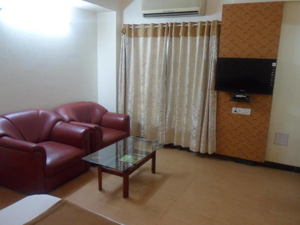 Pooja International Hotel