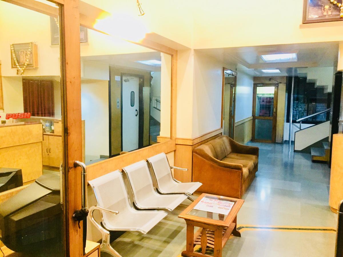 Hotel New Uttam Hira Palace