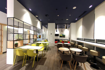 Express Indira Nagar By Ihg Hotel 3*