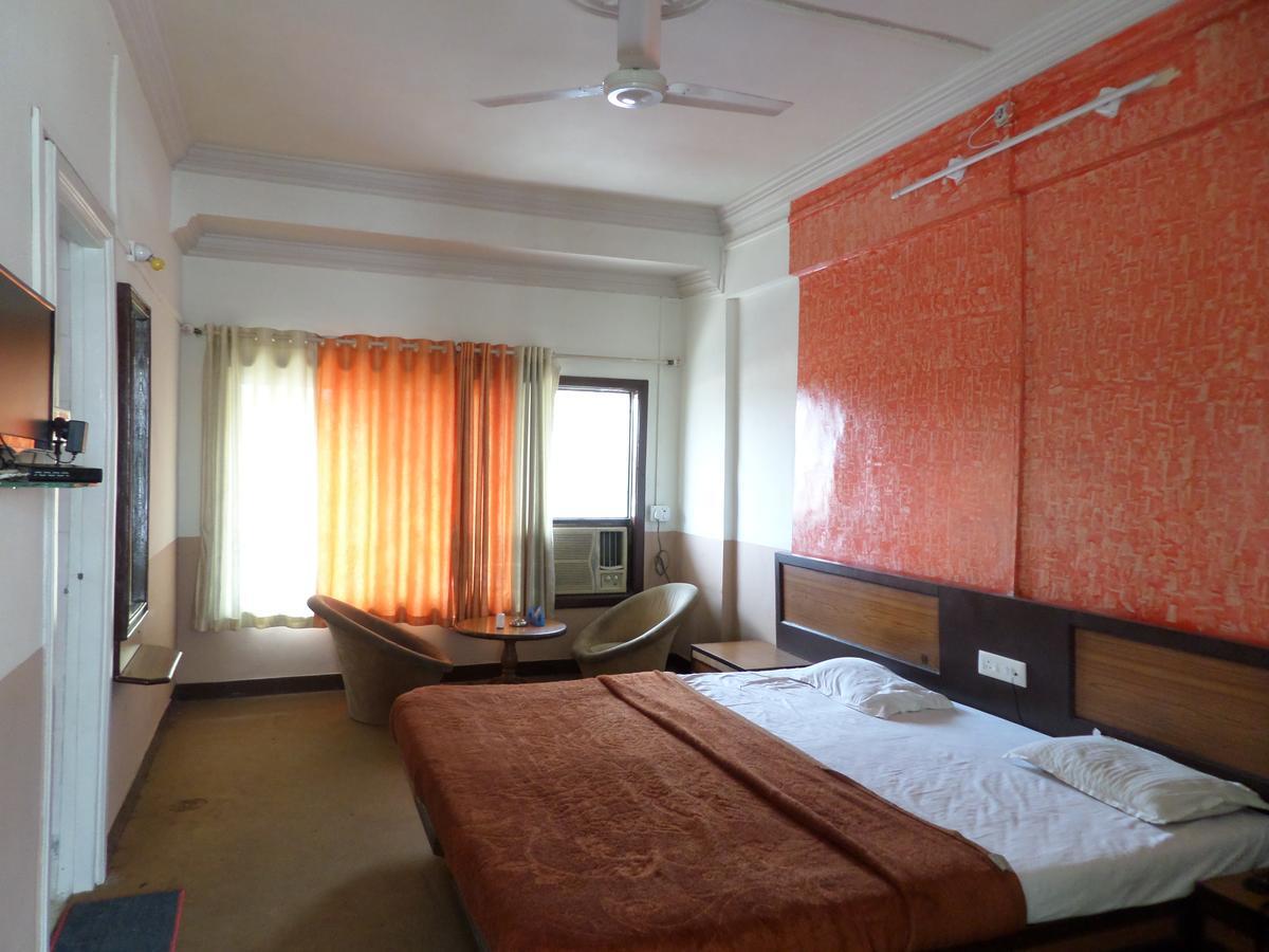 Hotel Ayodhya *