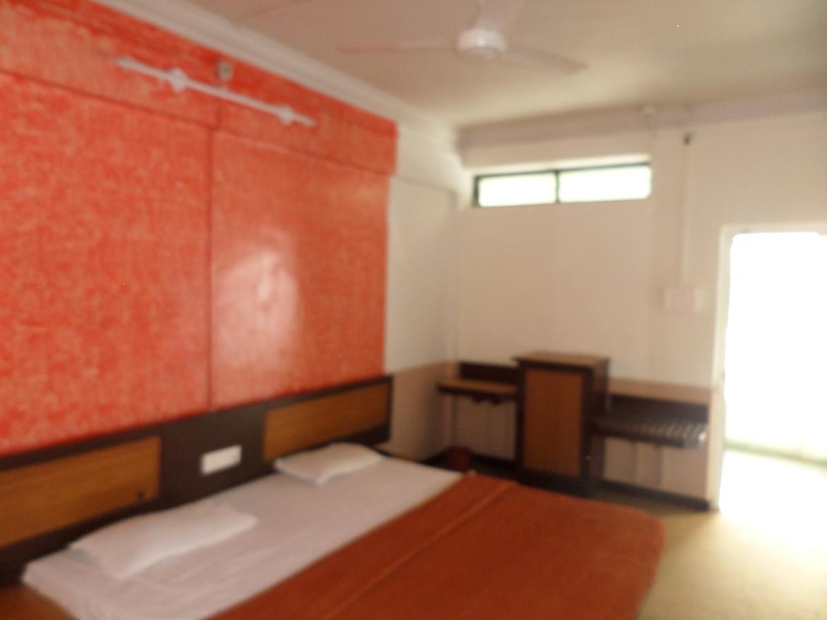 Ayodhya * Nashik