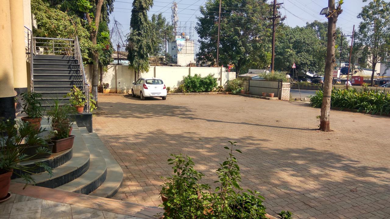 Ayodhya * Nashik