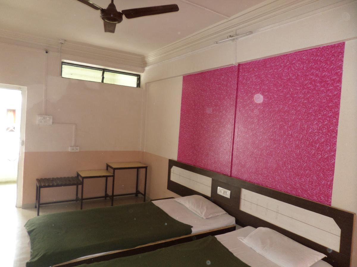 Hotel Ayodhya *
