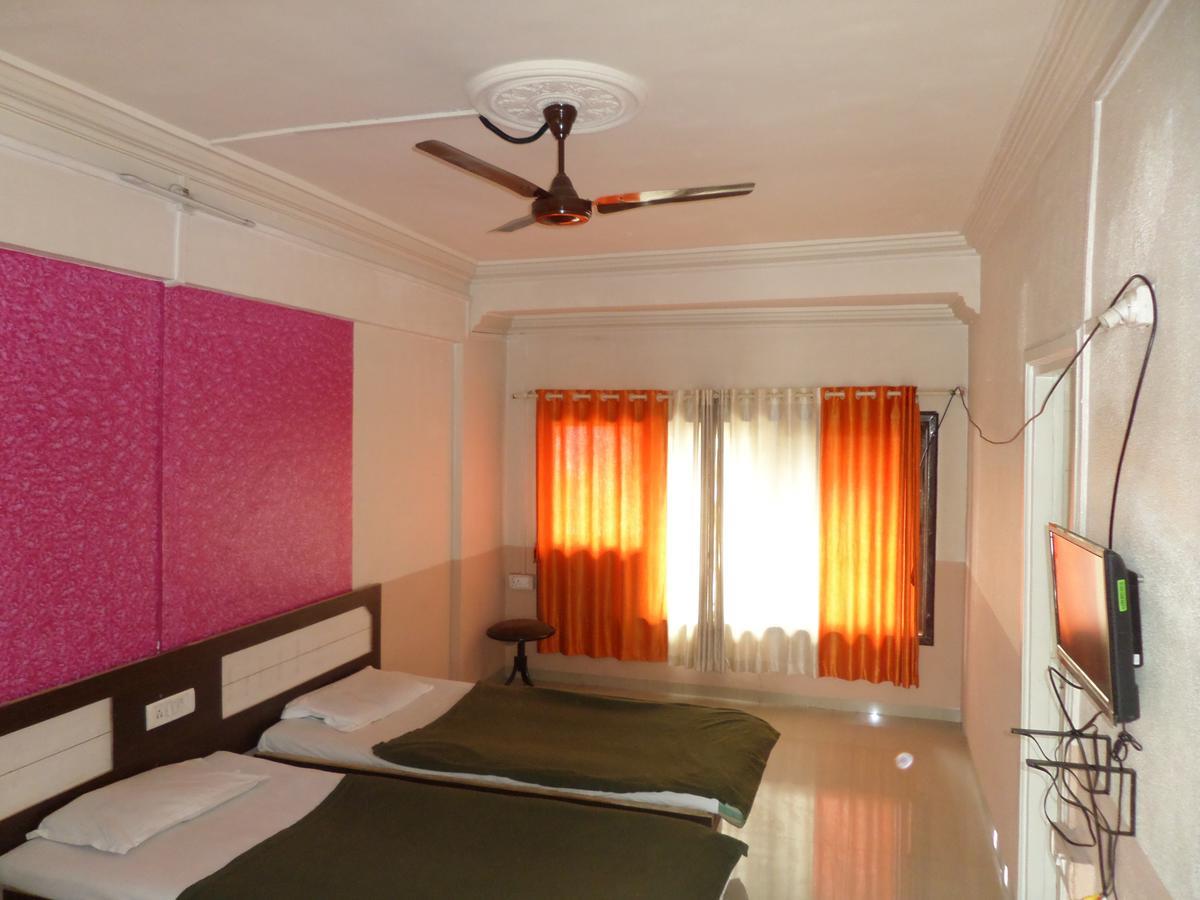 Ayodhya * Nashik