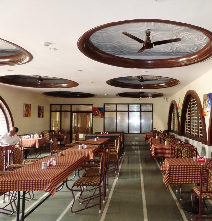 Hotel Ayodhya *