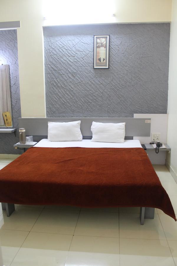 Cool Palace Hotel 2*