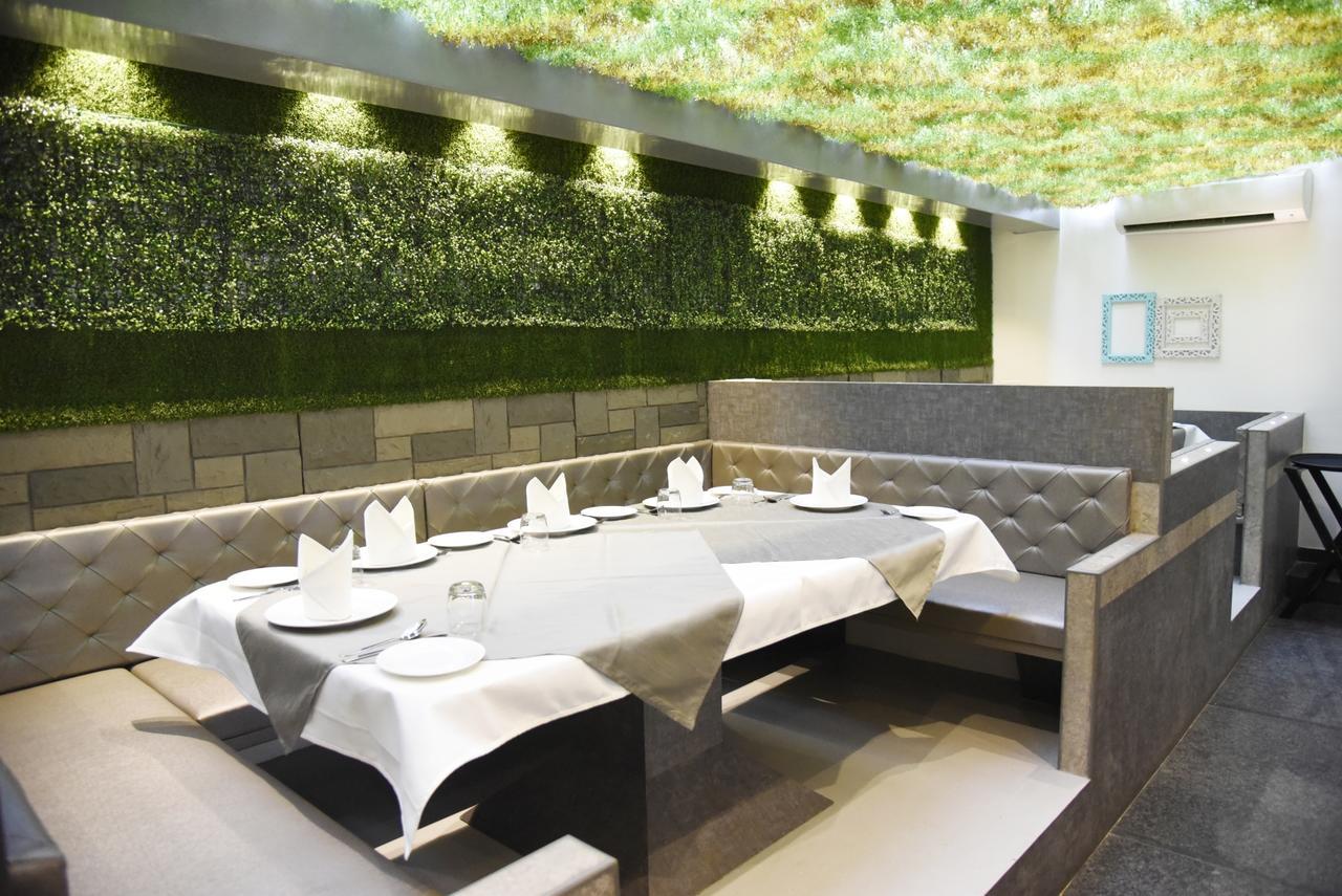 Hotel Oyo 10672 Riviera Nashik