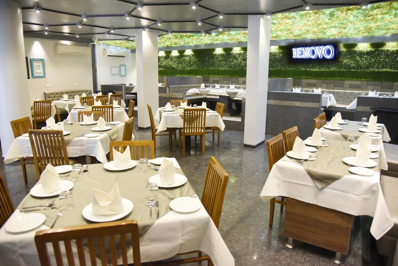 Oyo 10672 Riviera Hotel Nashik