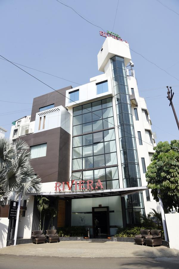 Oyo 10672 Riviera Hotel Nashik