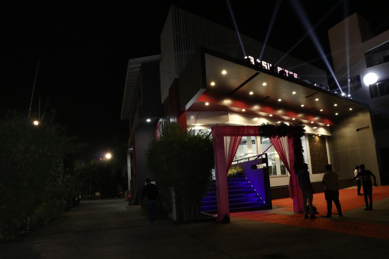 Hotel Palms Residency 2*