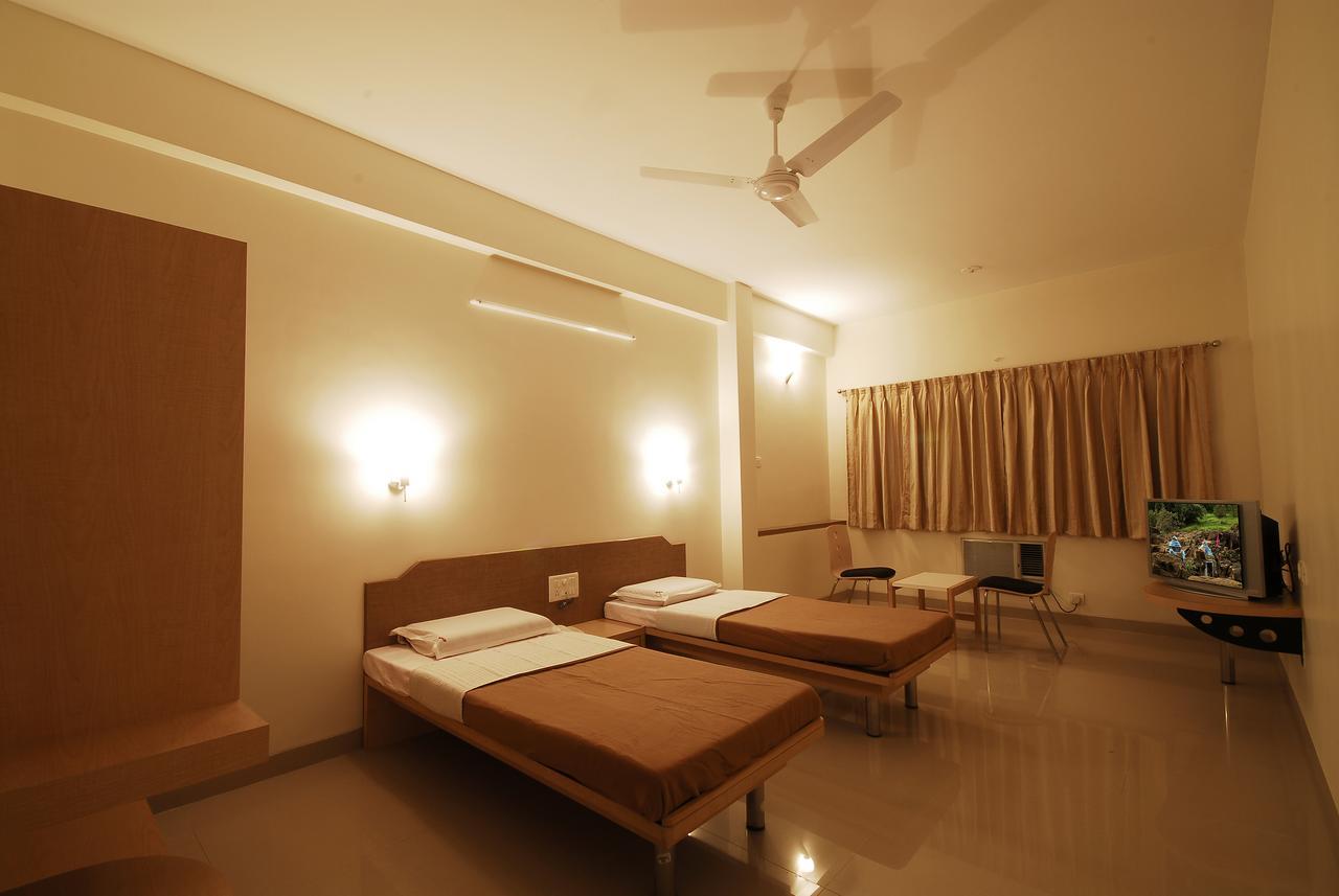 Hotel New Holiday Plaza Nashik