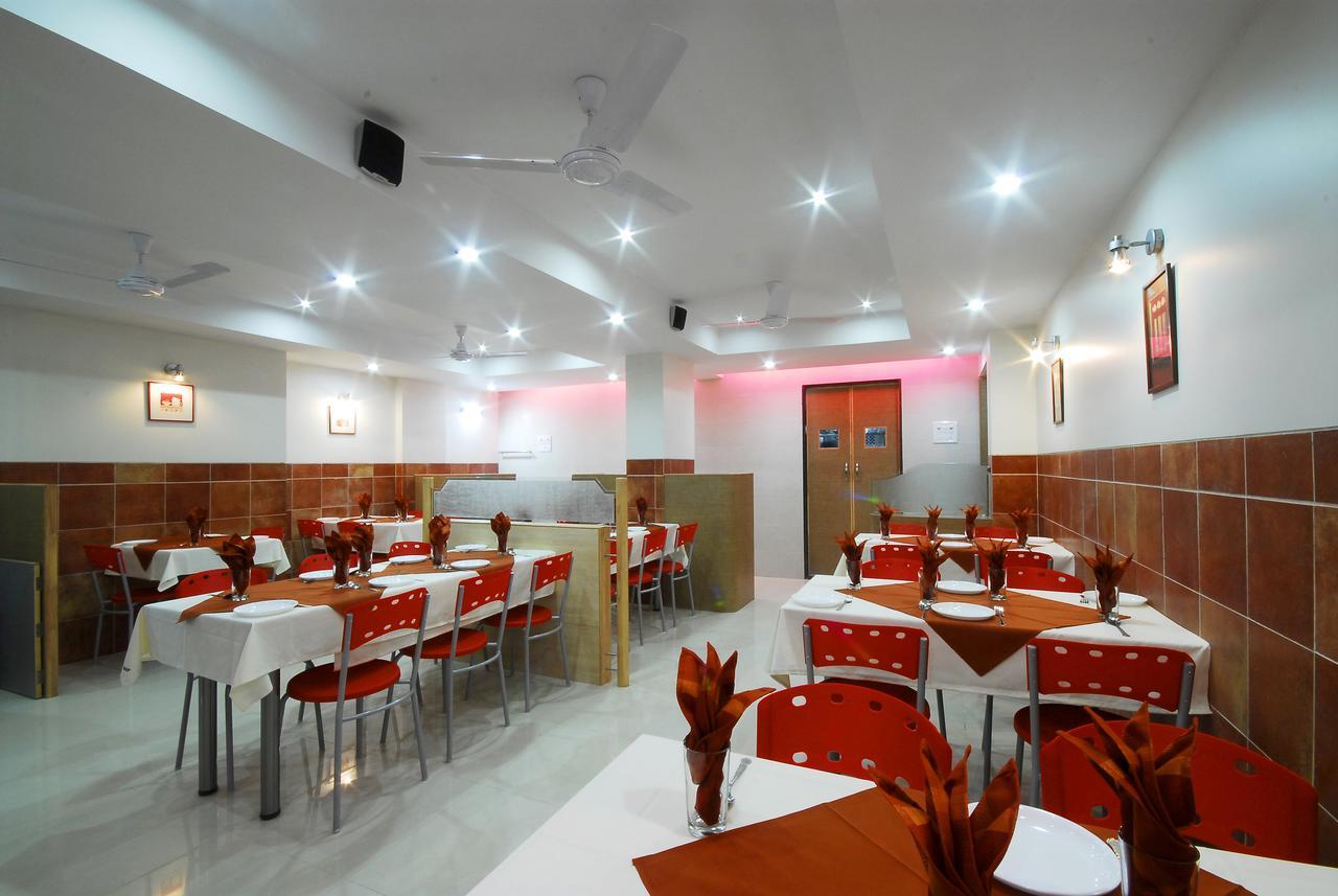 New Holiday Plaza Hotel 3*
