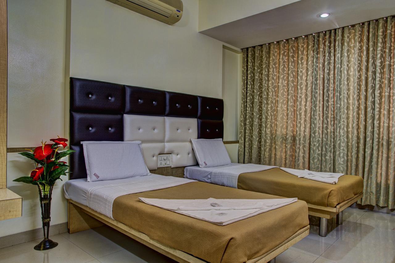 Hotel New Holiday Plaza Nashik