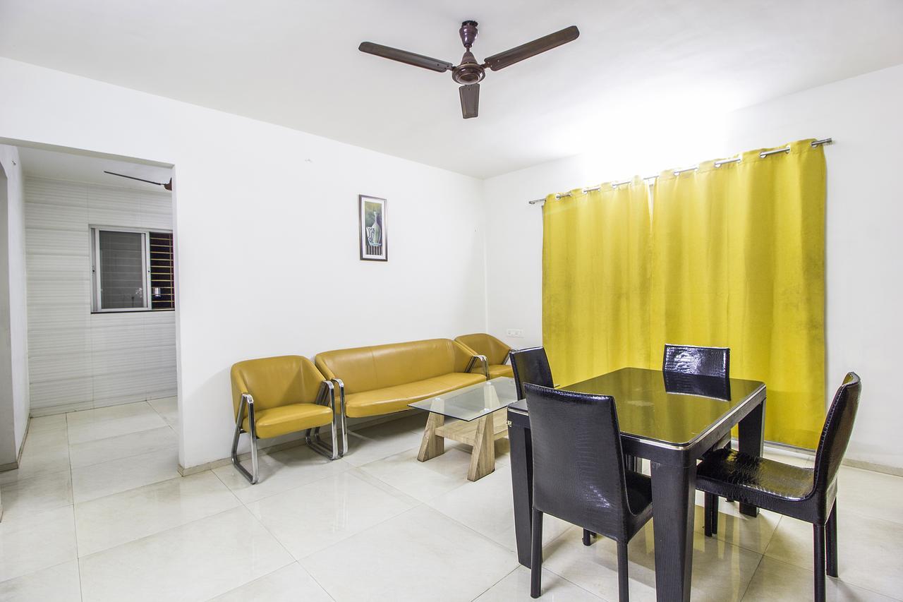 Hotel Fabhotel Pruthamesh Pride