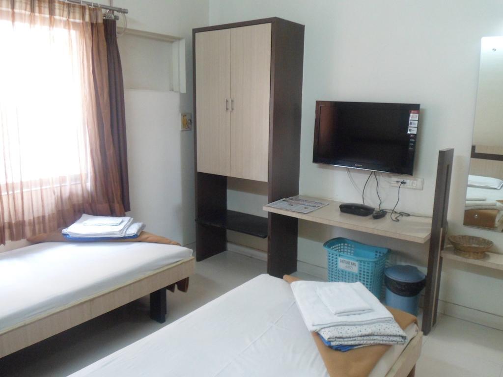 Hotel Rajmahal 2*