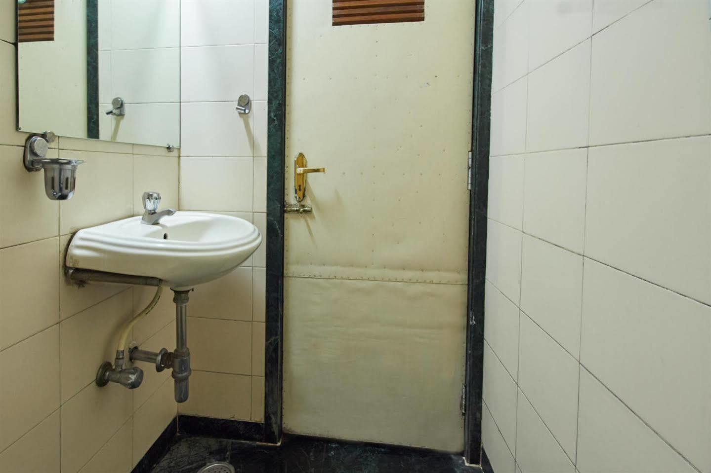 Hotel Pooja International