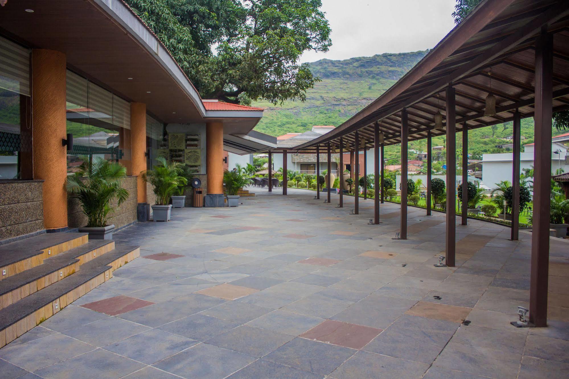 Club Mahindra Hatgad Hotel 4*