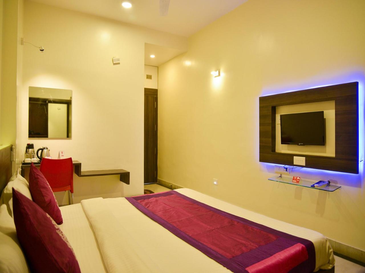 Oyo 4448 Suresh Plaza Hotel Nashik