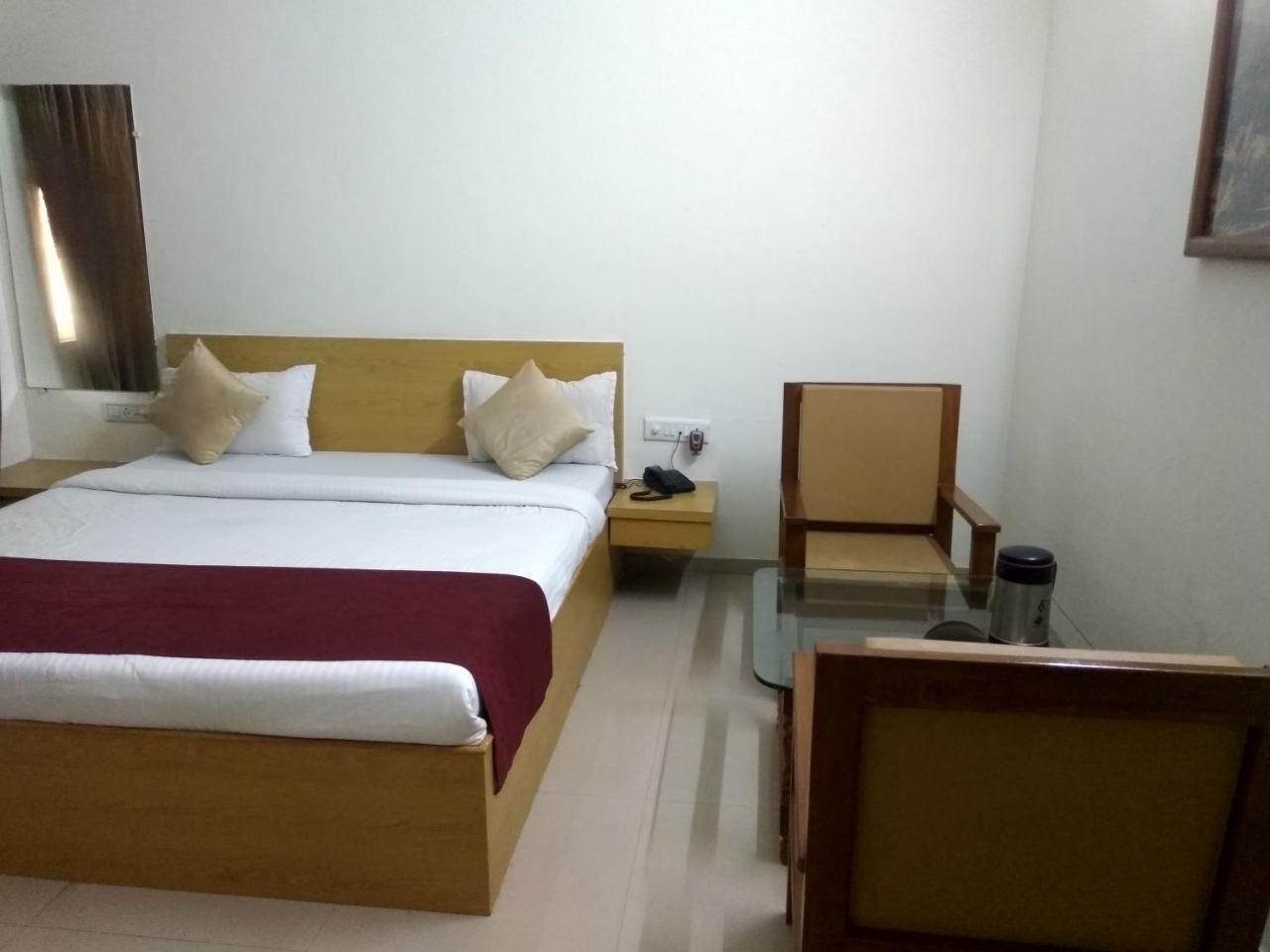 Kaka's Sai Krupa 2* Nashik