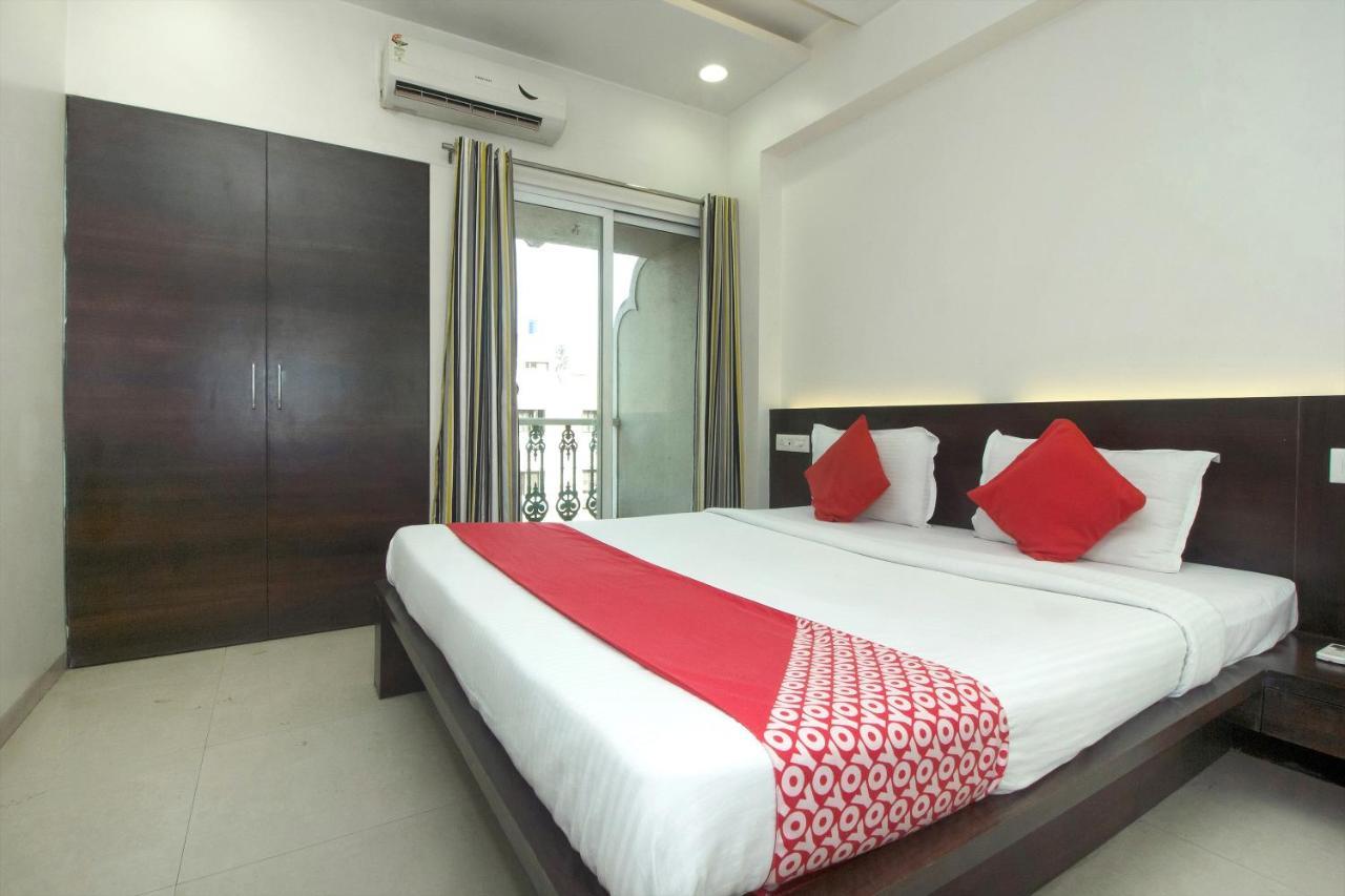 Oyo 4448 Suresh Plaza Hotel Nashik
