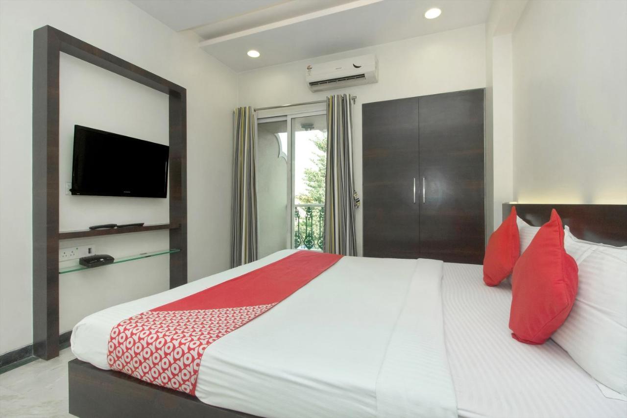 Hotel Oyo 4448 Suresh Plaza 3*