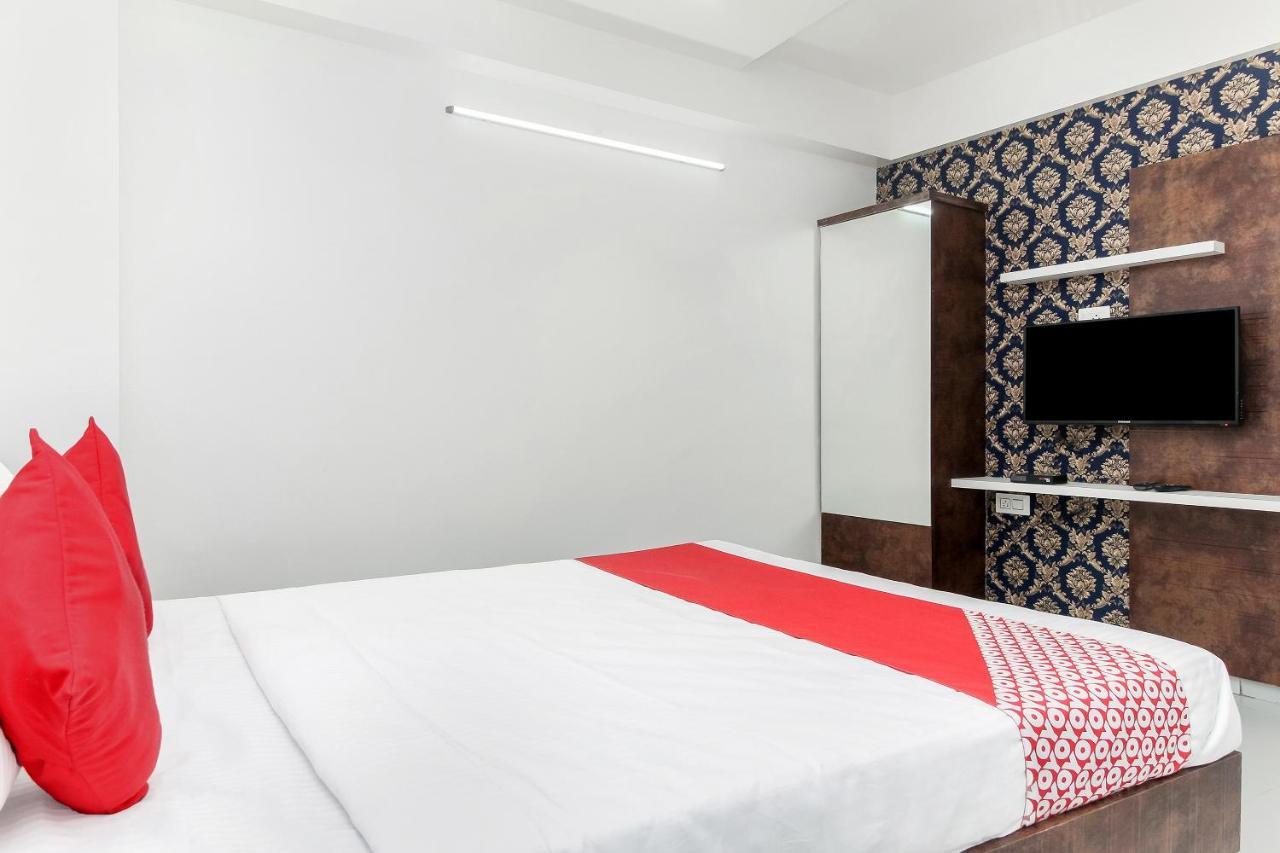 Hotel Oyo Flagship 22650 Ashirwad Nashik