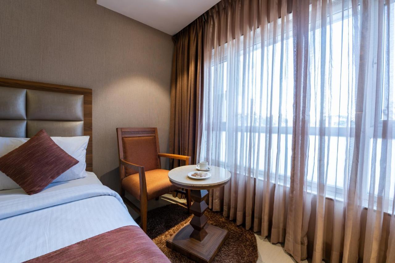 Hotel Click 3*