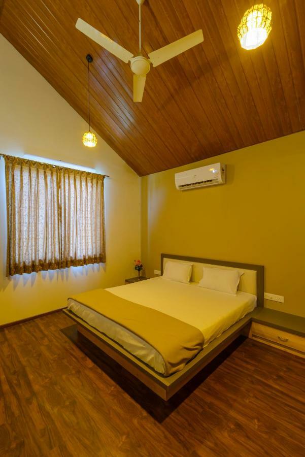Lake View Holiday Near Sula Wine Yard With 3 Bdrms Holiday home Nashik