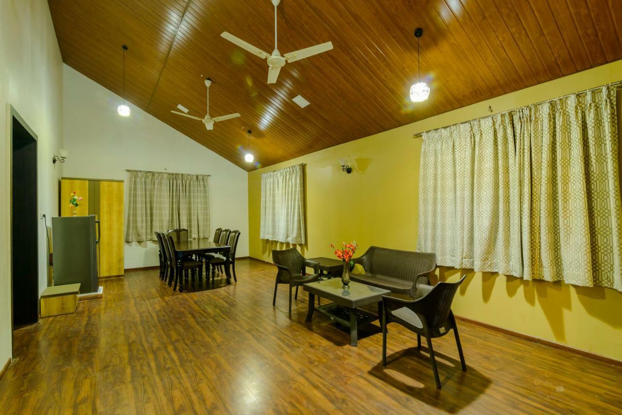 Lake View Holiday Near Sula Wine Yard With 3 Bdrms Nashik