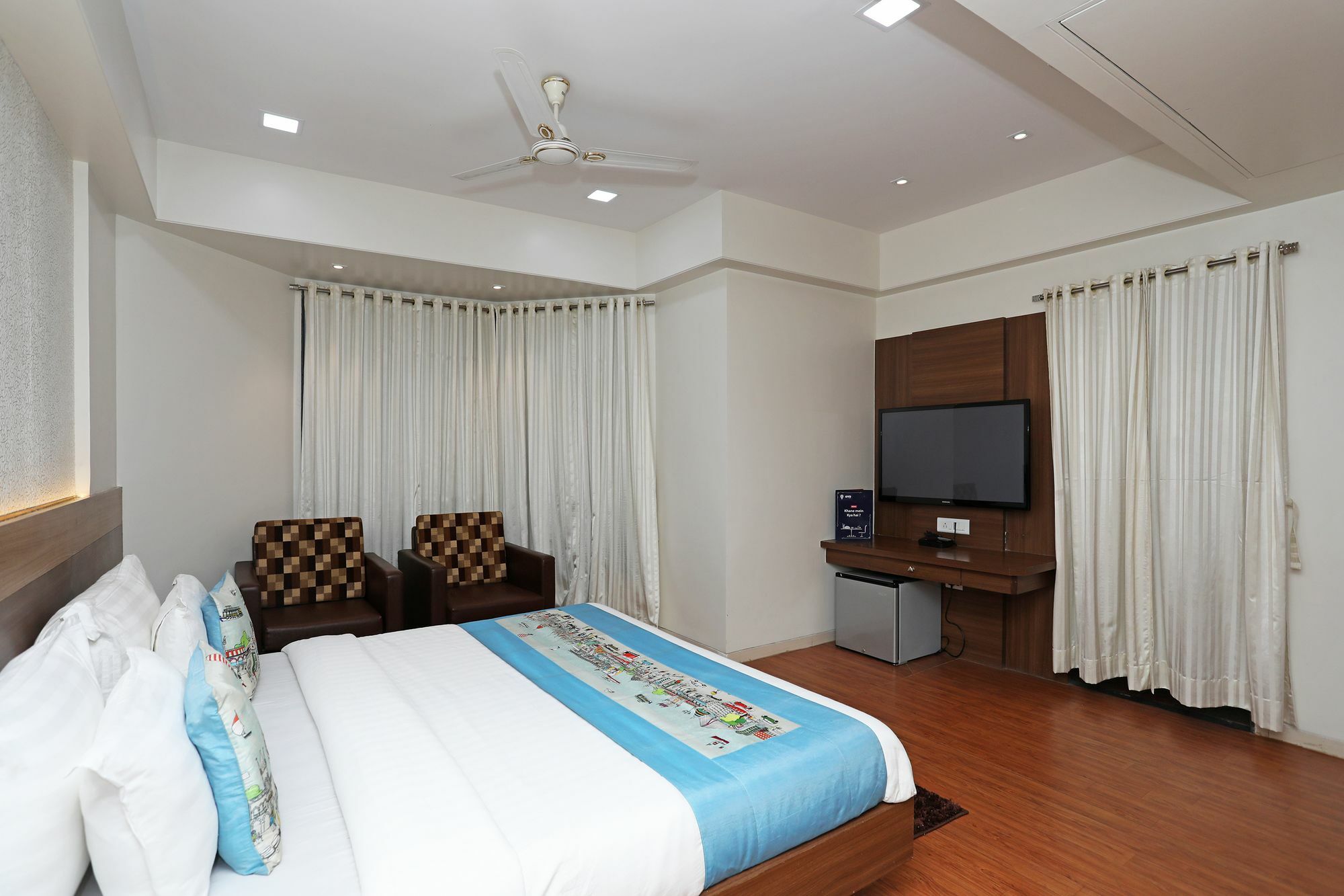Oyo 10672 Riviera 3* Nashik