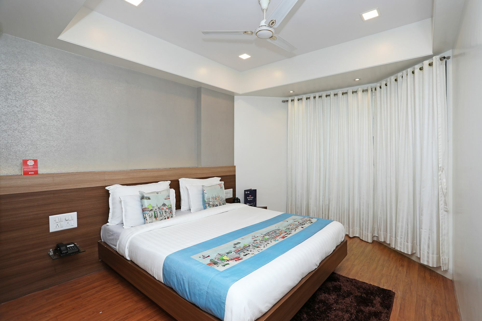 Hotel Oyo 10672 Riviera 3*