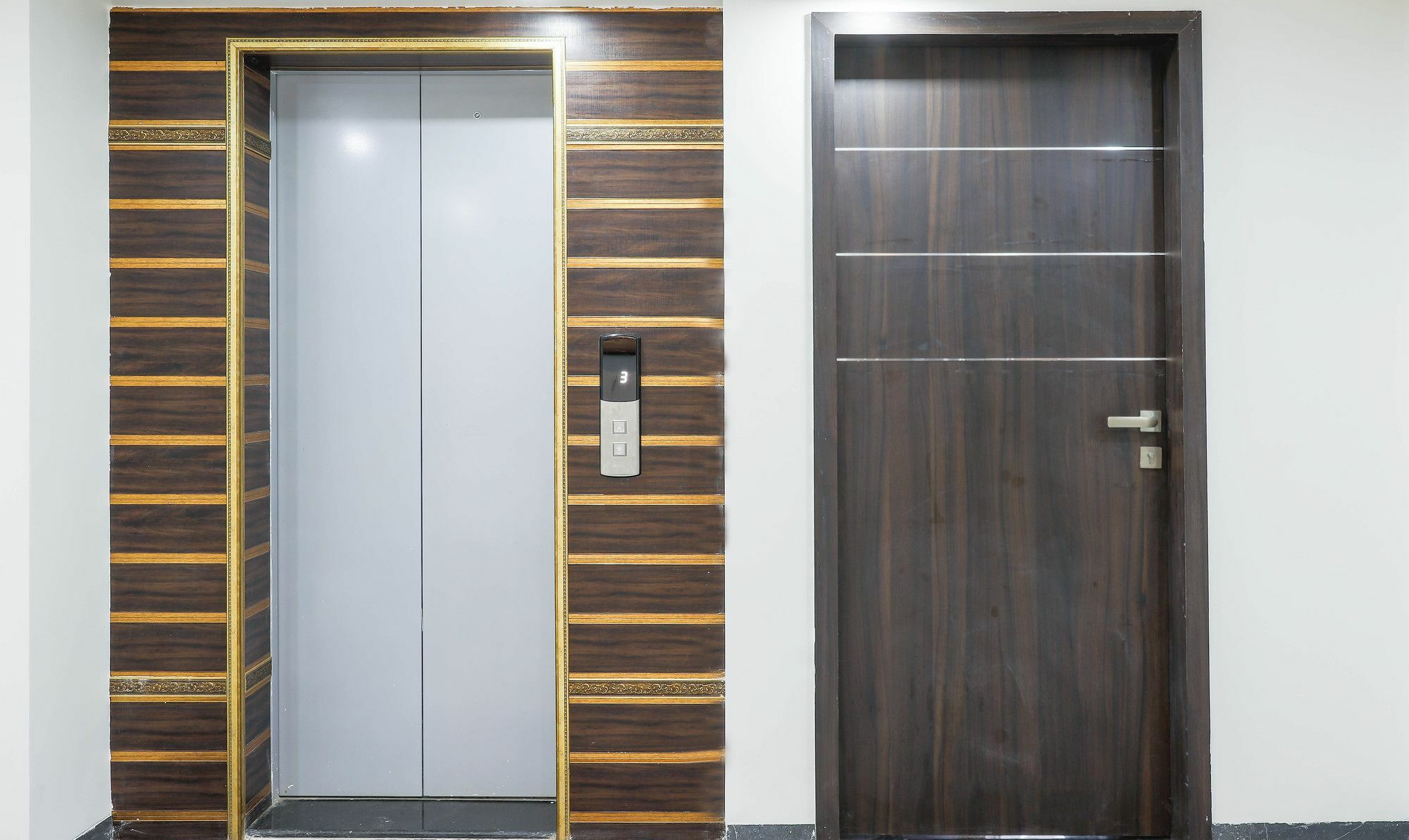 Hotel Vaccinated Staff - Collection O 41226 Ramji's Residency Gole Colony 4*