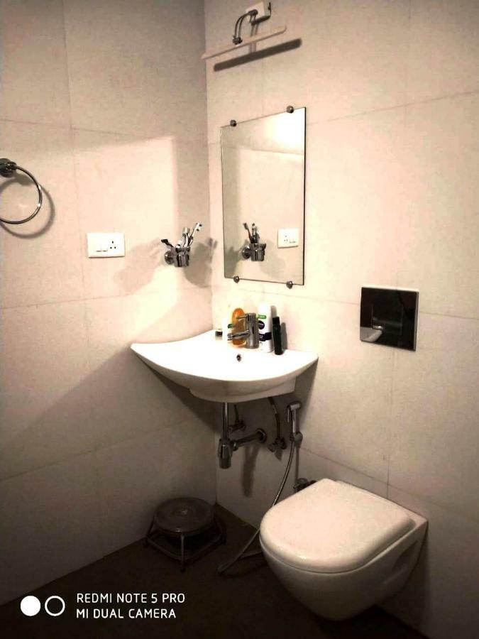 Lake View Holiday Near Sula Wine Yard With 3 Bdrms Holiday home Nashik