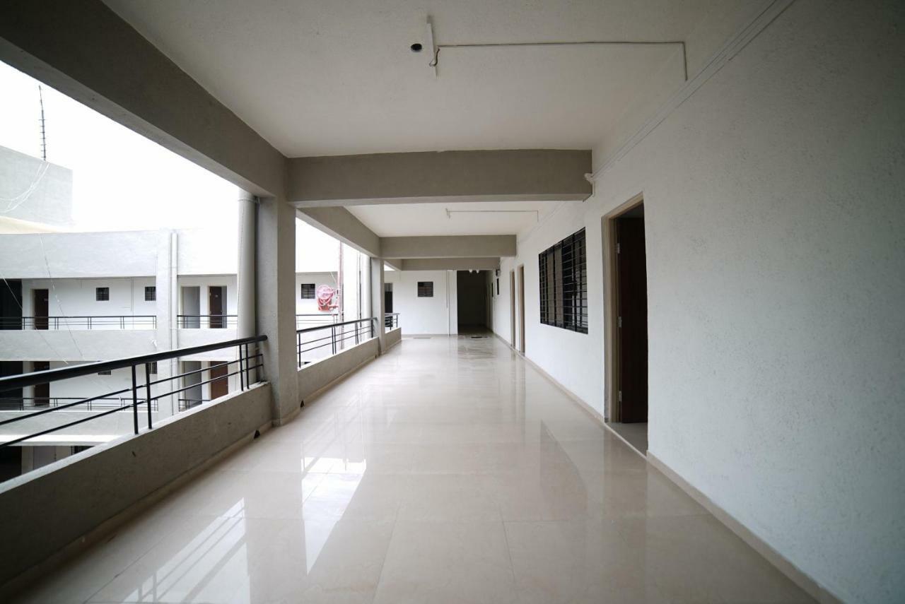 Oyo Flagship 36859 Bhakti Sankul 3* Nashik